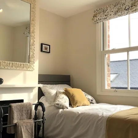 بيت للعطل 107 And 109 Nunnery Lane