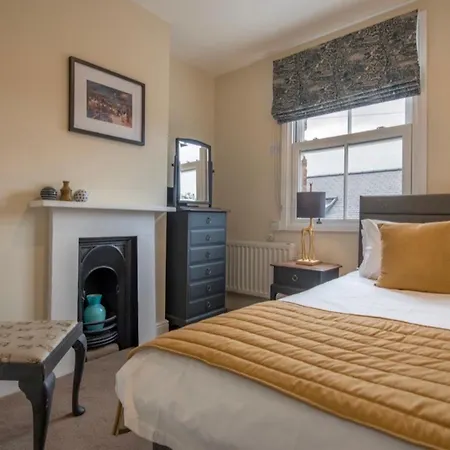 107 And 109 Nunnery Lane يورك