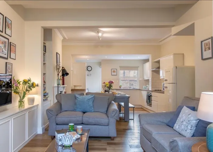 107 And 109 Nunnery Lane Dom wakacyjny *