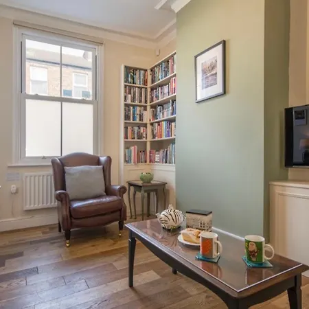 107 And 109 Nunnery Lane Holiday home *